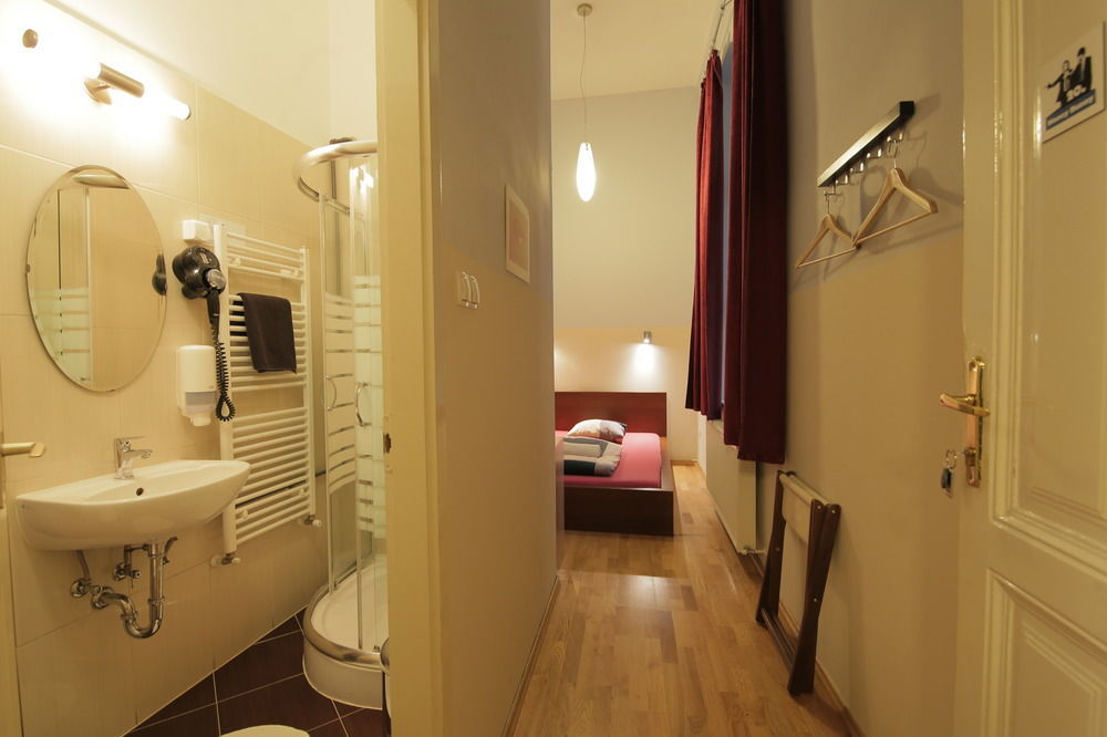 Maverick Apartments Budapest Eksteriør bilde